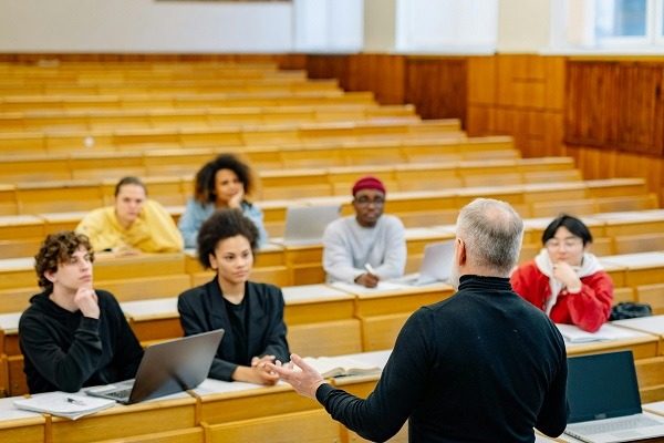 Petroleum Engineering Lecture in Classroom